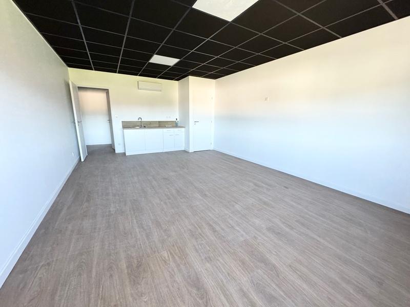 Entrepôt - 185 m² - 1 pièce