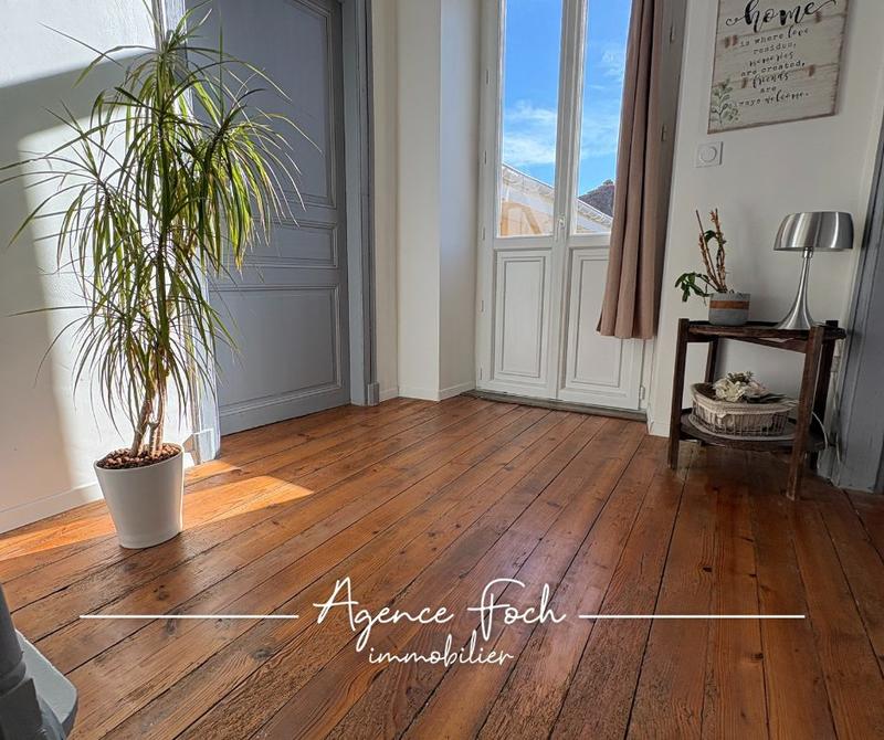 Maison ancienne - 240 m² - 7 pièces