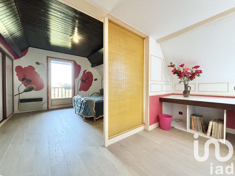 Maison - 215 m² - 8 pièces