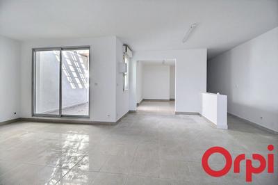 Local commercial - 186 m²