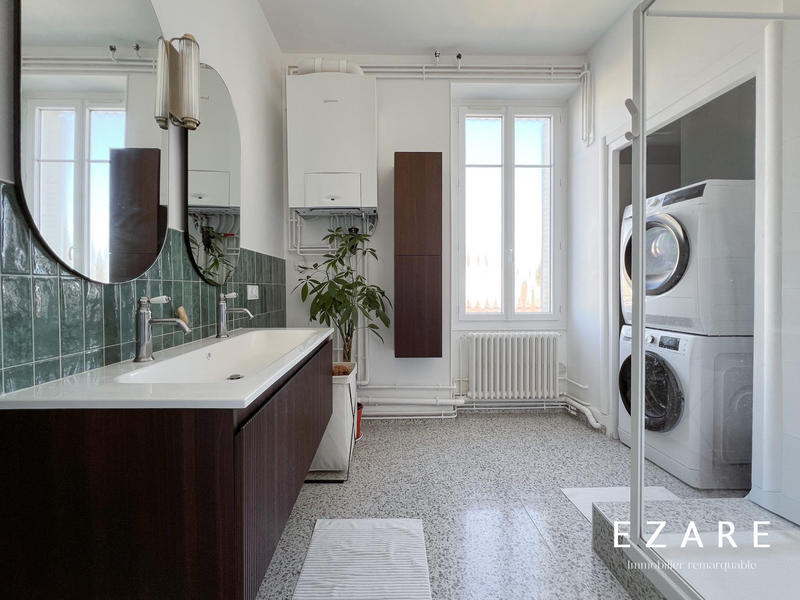 Appartement - 93 m² - 5 pièces