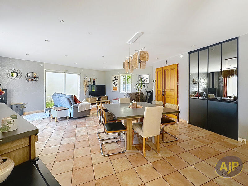 Maison - 117 m² - 5 pièces