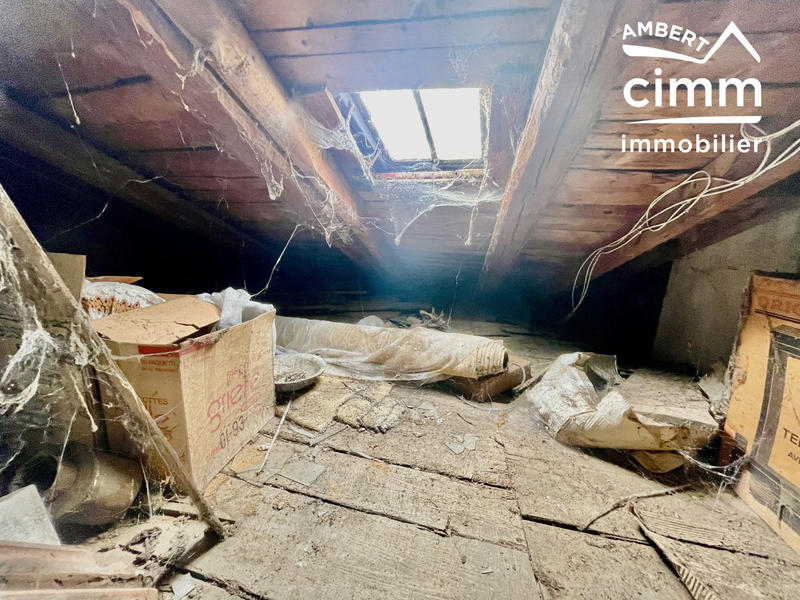 Maison - 136 m² - 10 pièces