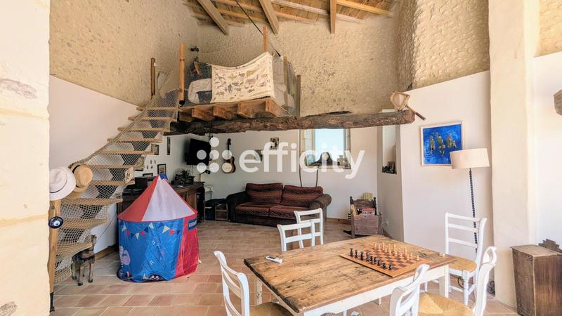 Maison - 180 m² - 7 pièces