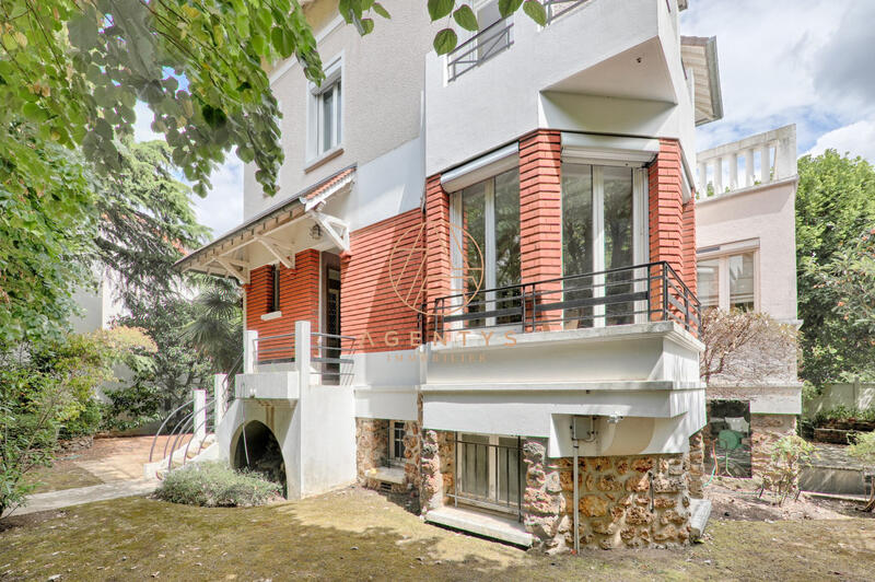 Maison ancienne - 195 m² - 6 pièces