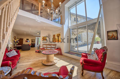 Mas - 505 m² - 15 pièces