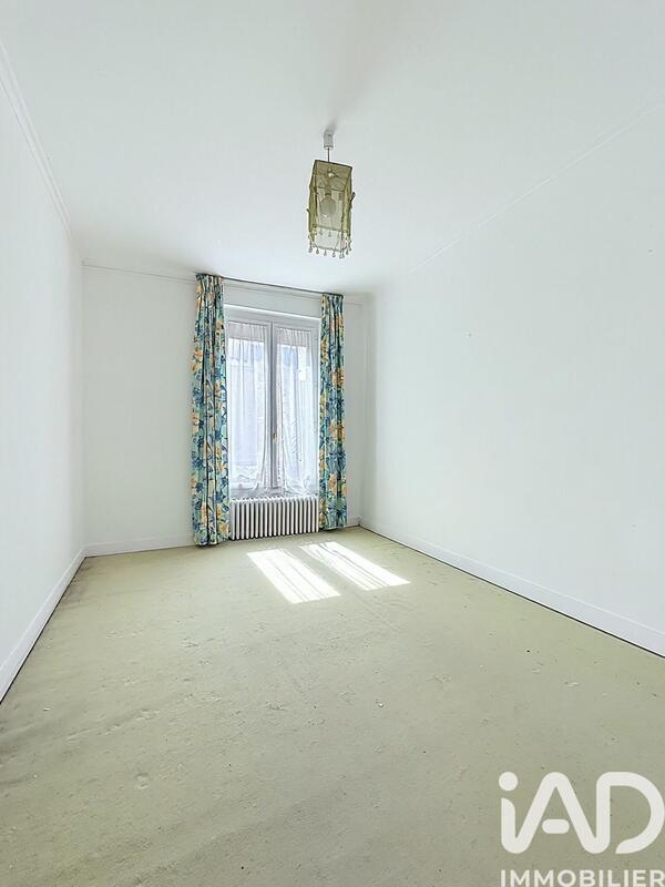 Maison - 195 m² - 7 pièces