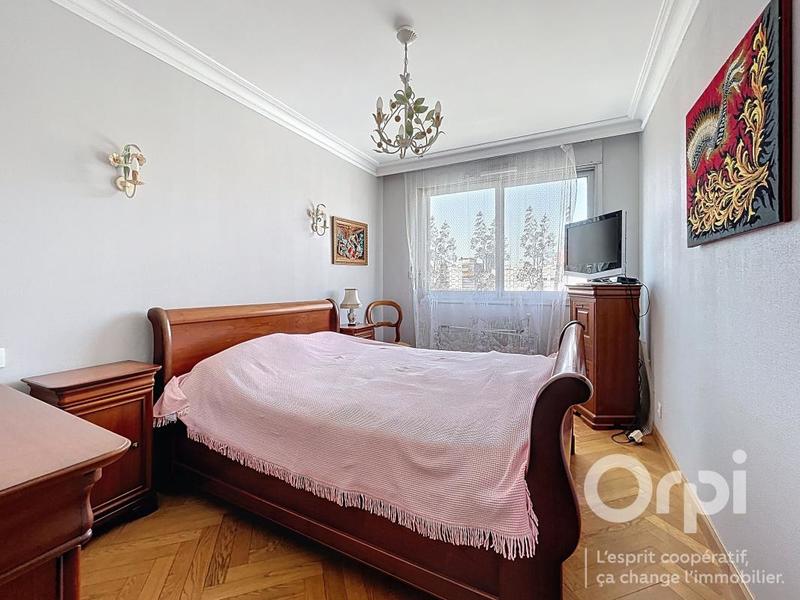 Appartement - 96 m² - 4 pièces