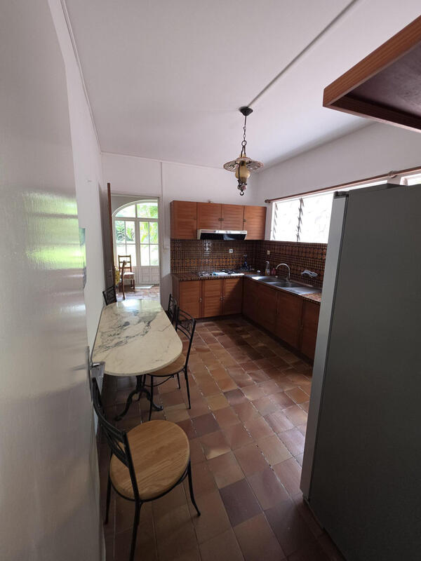 Villa - 236 m² - 6 pièces