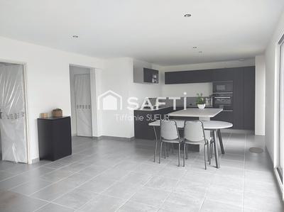 Maison - 121 m² - 6 pièces