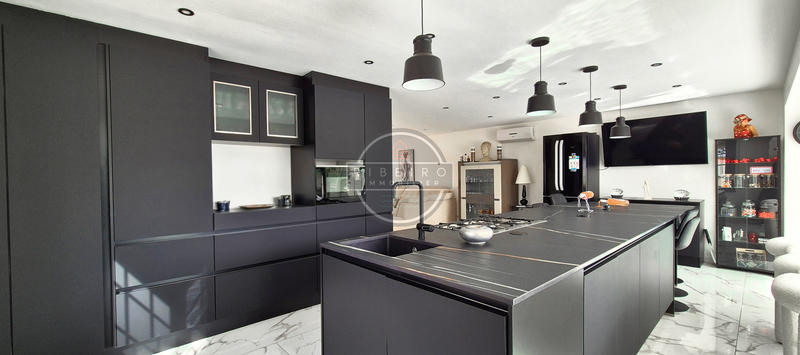 Villa - 161 m² - 5 pièces