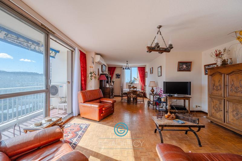 Appartement - 87 m² - 4 pièces
