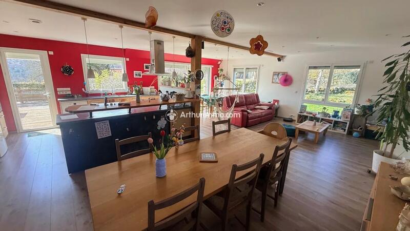 Maison - 155 m² - 7 pièces