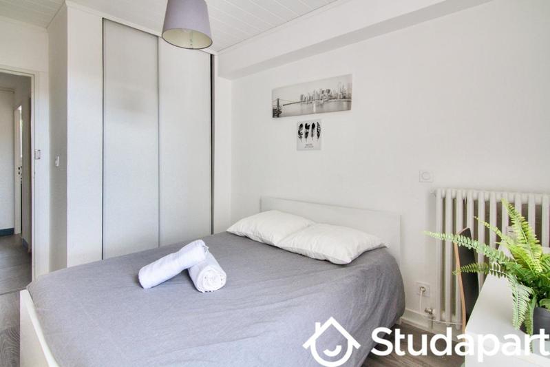 Chambre - 12 m² - 1 pièce