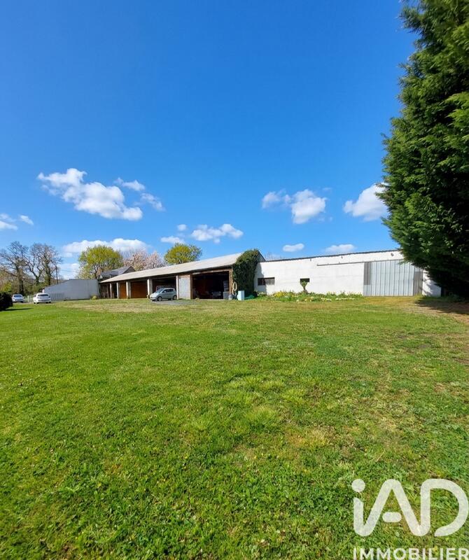 Maison - 242 m² - 7 pièces