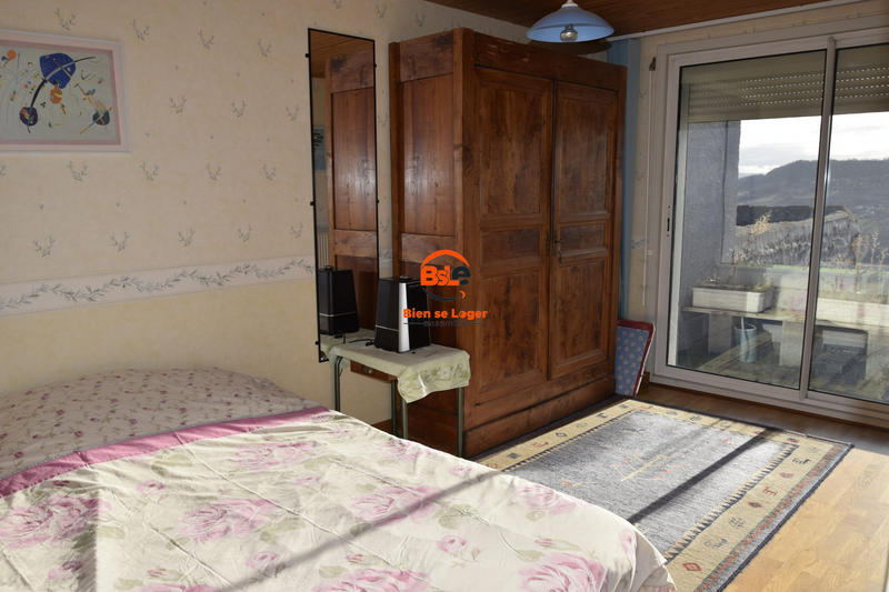 Maison traditionnelle - 160 m² - 5 pièces