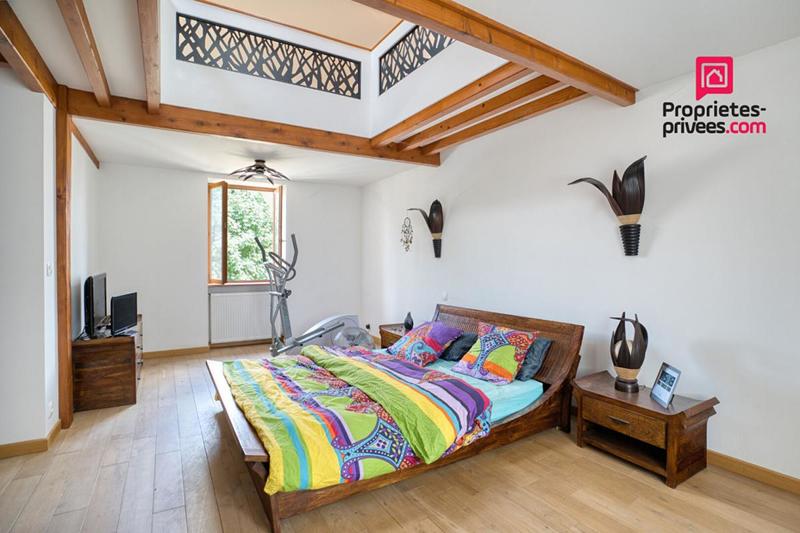 Corps de ferme - 600 m² - 14 pièces