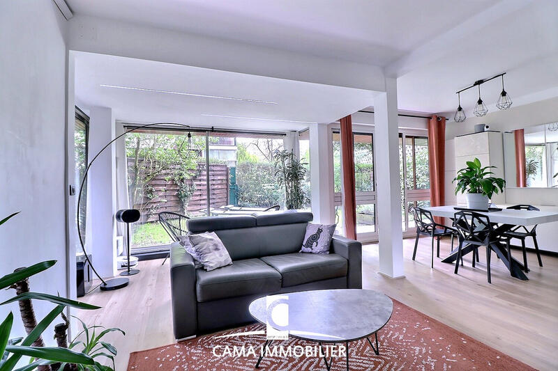 Appartement - 98 m² - 5 pièces