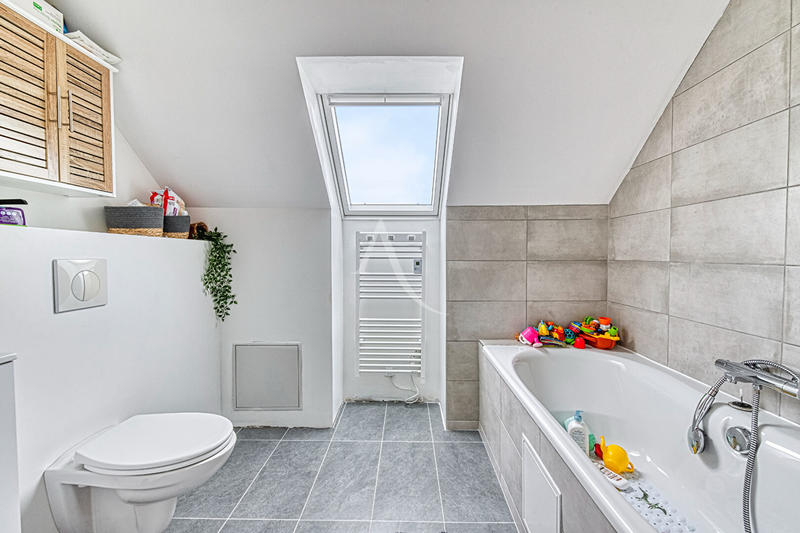 Maison - 106 m² - 6 pièces