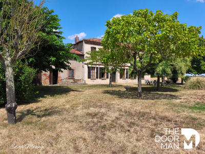 Maison - 195 m² - 6 pièces