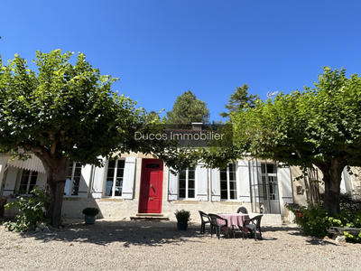 Maison - 246 m² - 6 pièces