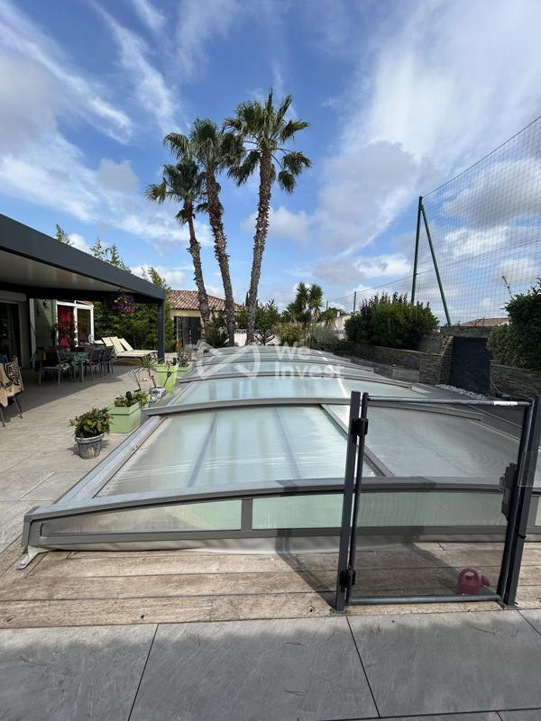 Villa - 250 m² - 8 pièces