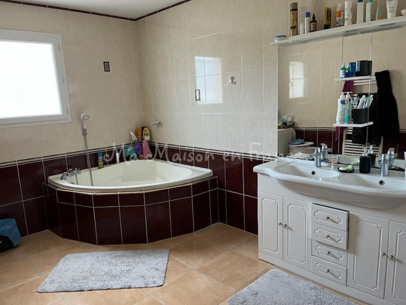 Maison - 153 m² - 7 pièces