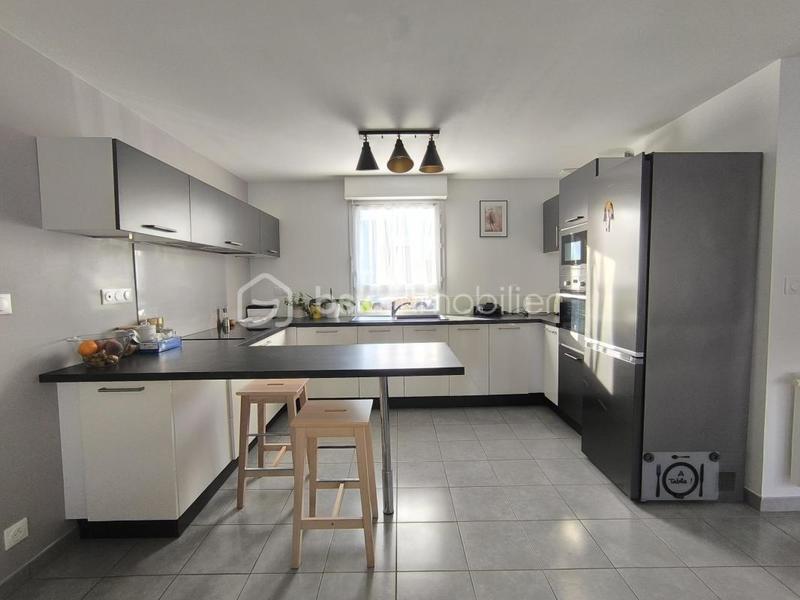 Maison - 92 m² - 4 pièces