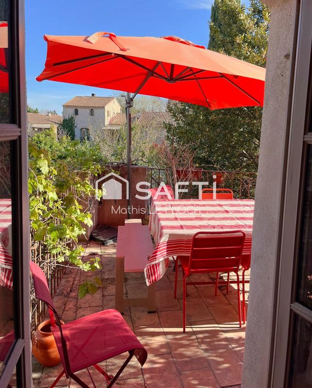 Maison - 220 m² - 6 pièces