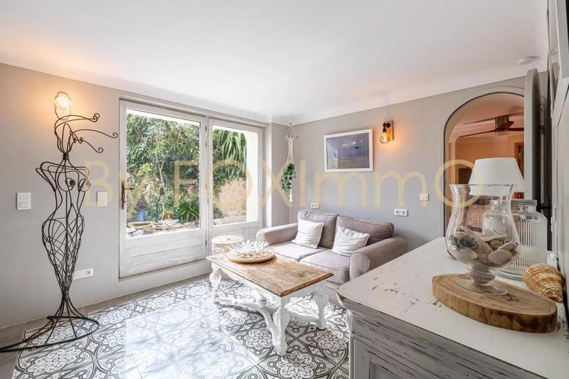 Maison de ville - 230 m² - 9 pièces