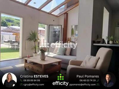 Maison - 206 m² - 7 pièces