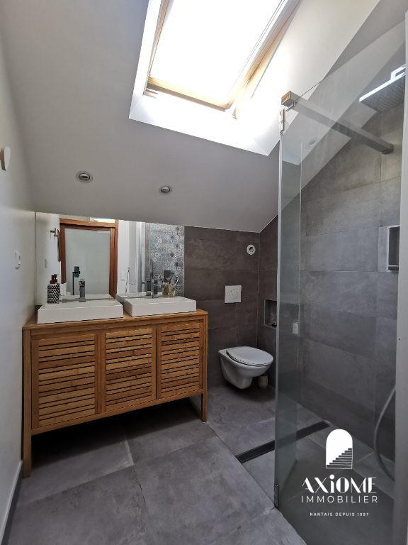 Loft - 80 m² - 3 pièces