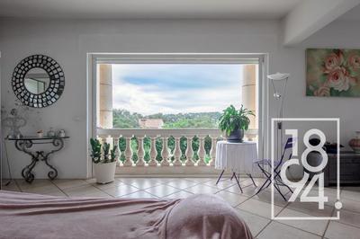 Villa - 200 m² - 7 pièces