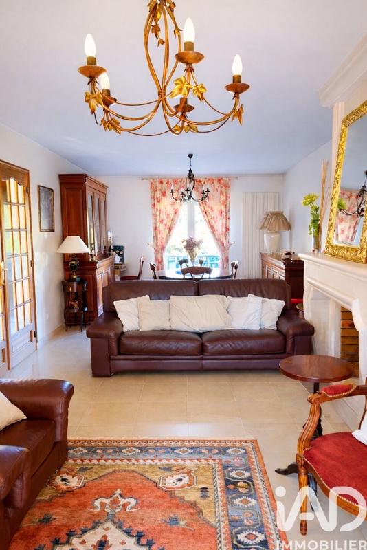 Maison - 177 m² - 8 pièces