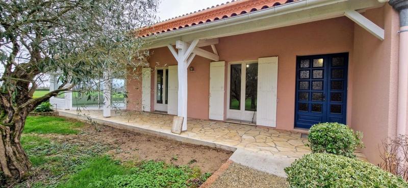 Maison - 210 m² - 6 pièces