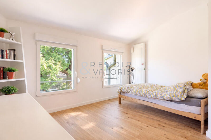 Maison - 260 m² - 8 pièces