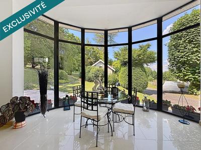 Maison de maîtres - 381 m² - 11 pièces