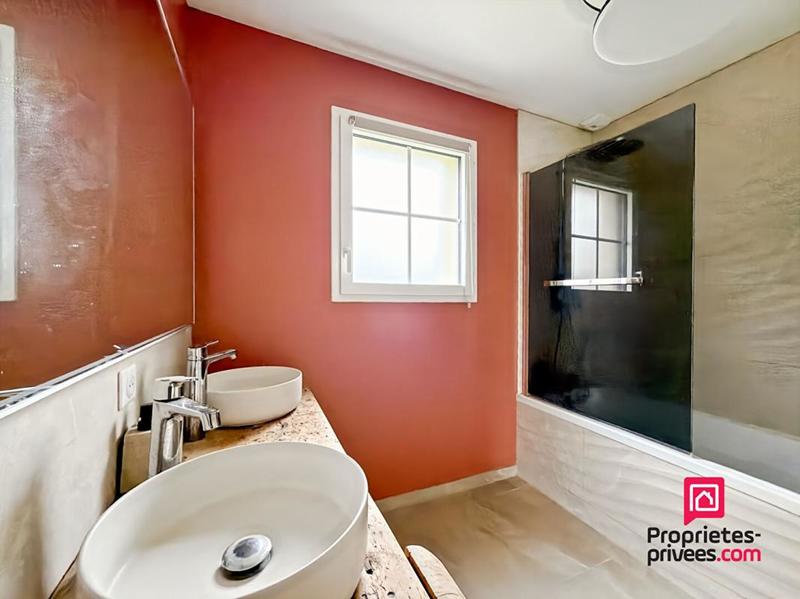 Maison - 90 m² - 4 pièces