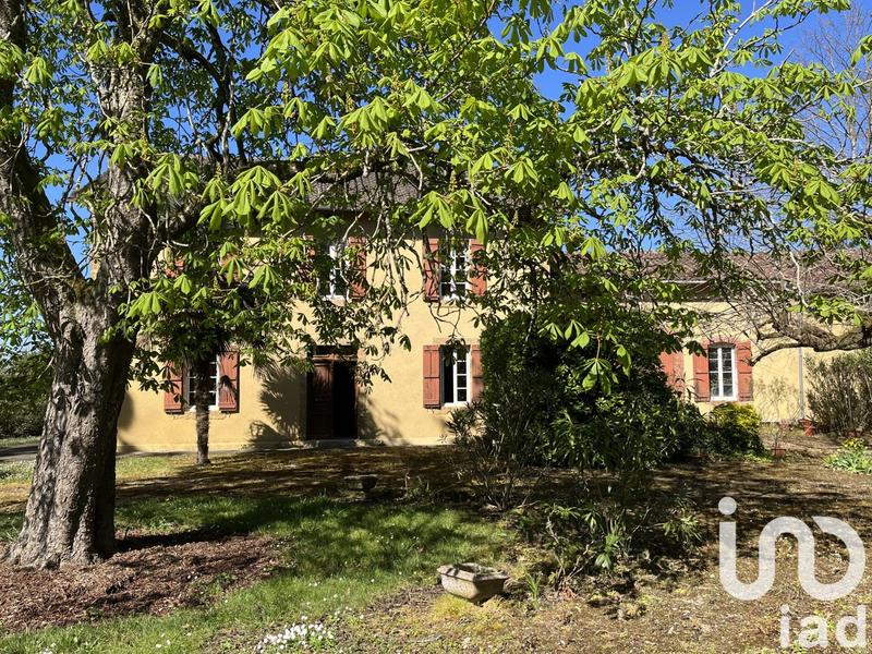 Maison - 310 m² - 11 pièces