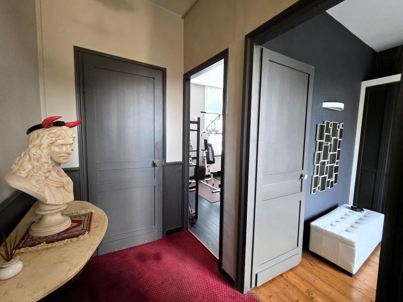 Maison - 121 m² - 6 pièces