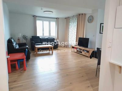 Maison - 163 m² - 8 pièces