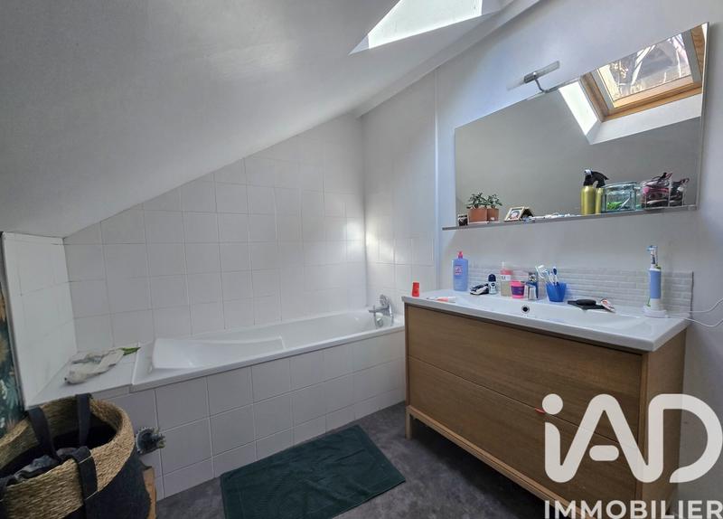 Maison - 111 m² - 6 pièces