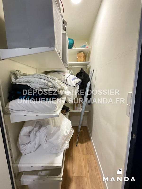 Chambre - 10 m² - 4 pièces