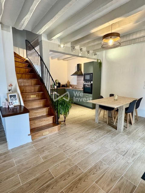 Maison - 337 m² - 8 pièces