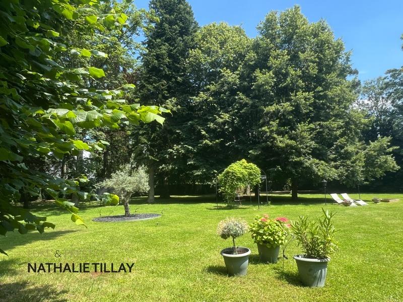 Propriété - 490 m² - 12 pièces