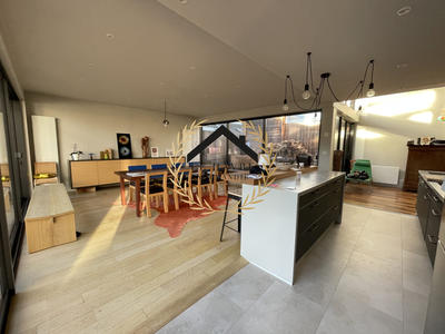 Maison ancienne - 210 m² - 7 pièces