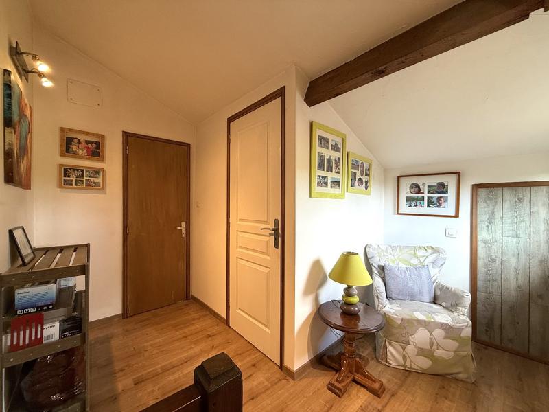 Maison - 180 m² - 9 pièces