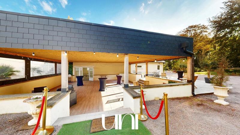 Maison - 650 m² - 22 pièces