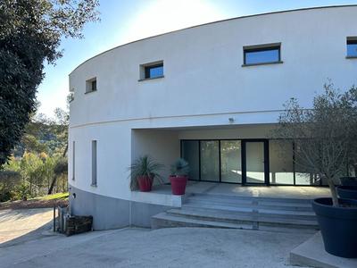 Villa - 394 m² - 11 pièces