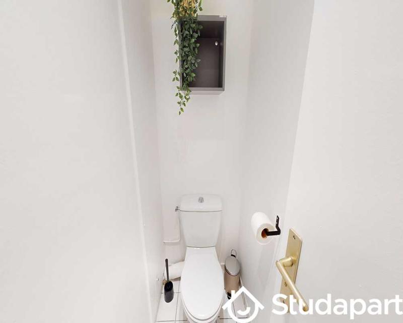 Chambre - 100 m² - 1 pièce